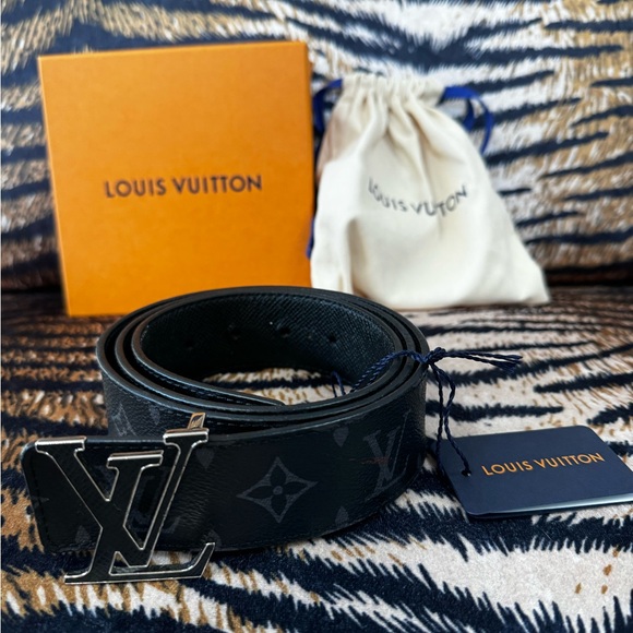Louis Vuitton Belt - Picture 1 of 3